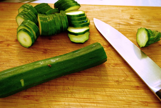 Cutting zucchini circles